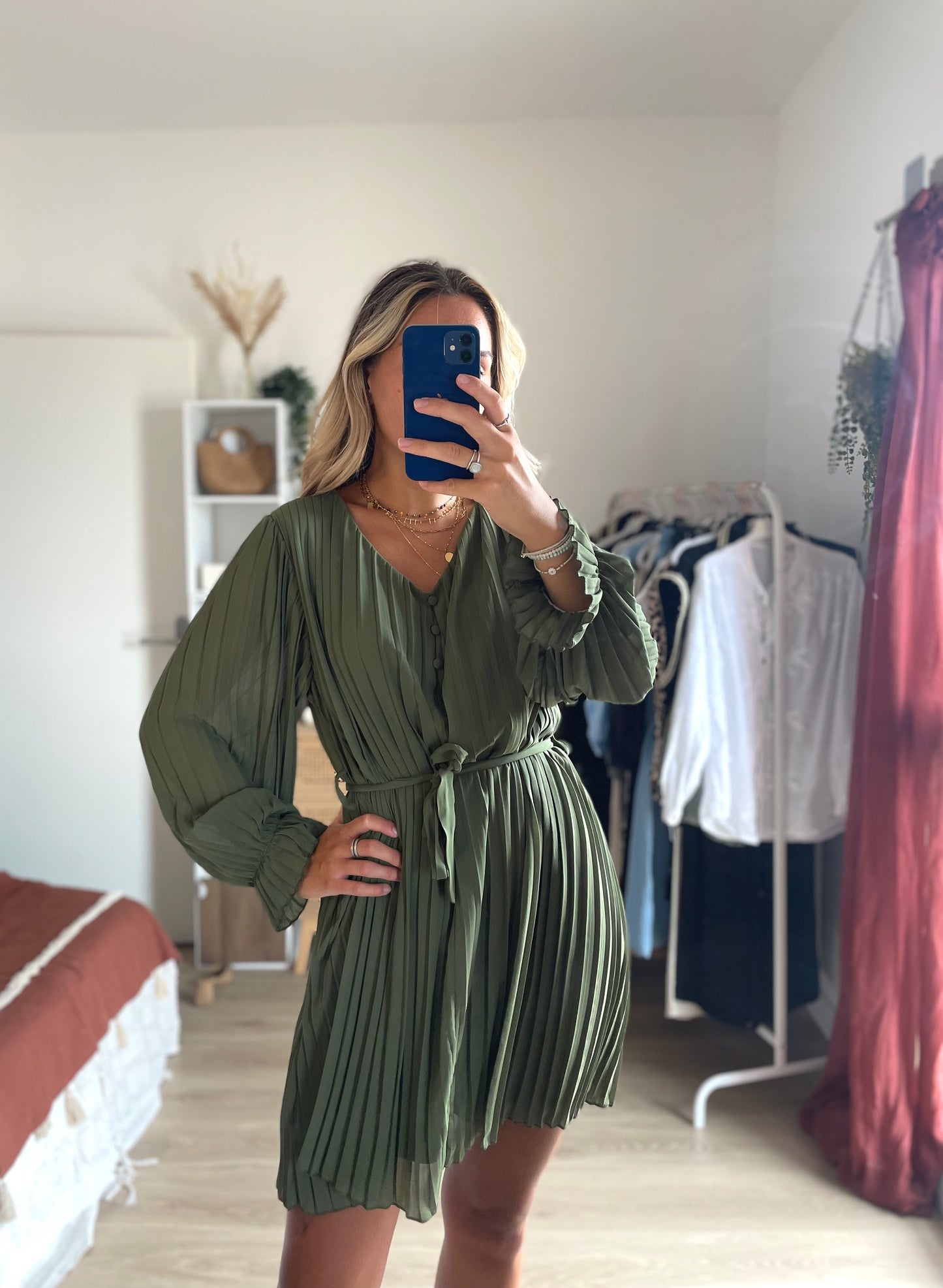 Robe plissée kaki AVA
